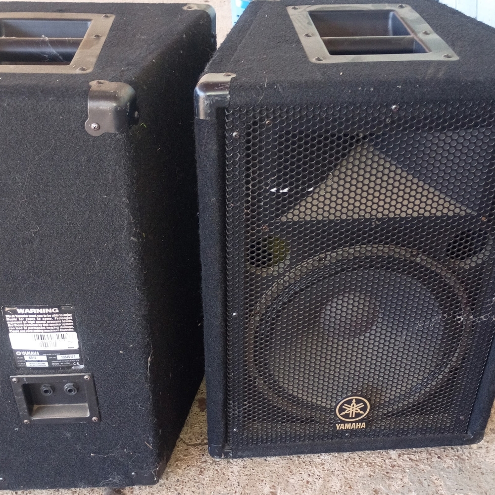 Yamaha BR12 Speaker System in Black